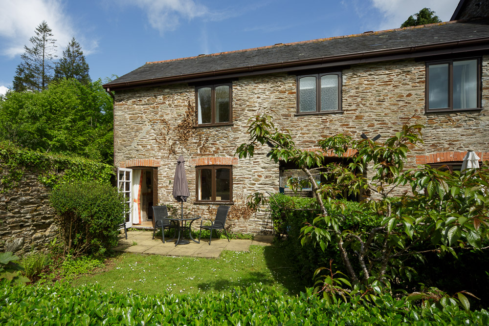 Pets welcome accommodation with a pool in South Hams, Devon,