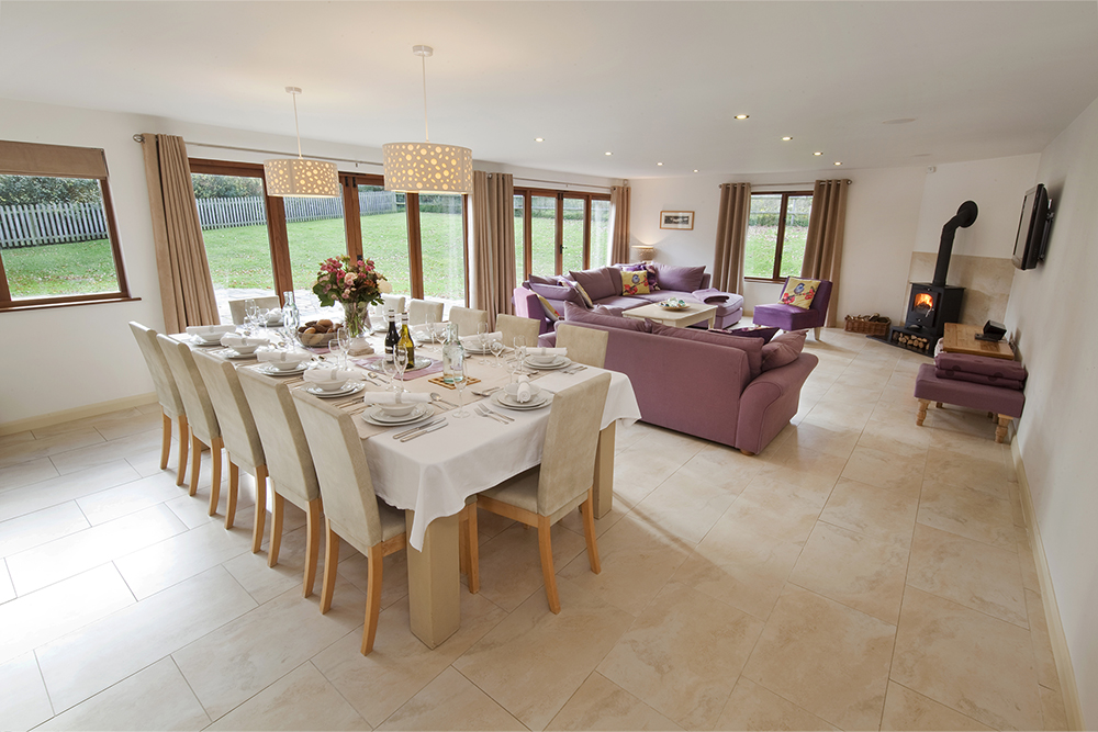 Cottages with a swimming pool in West Country Cottage with swimming