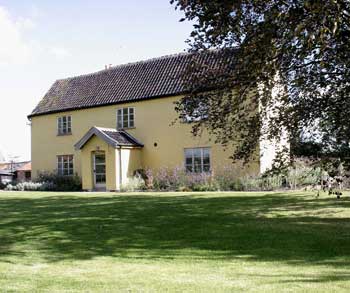 Cottage ; Large Country House ; Farmstay ; 