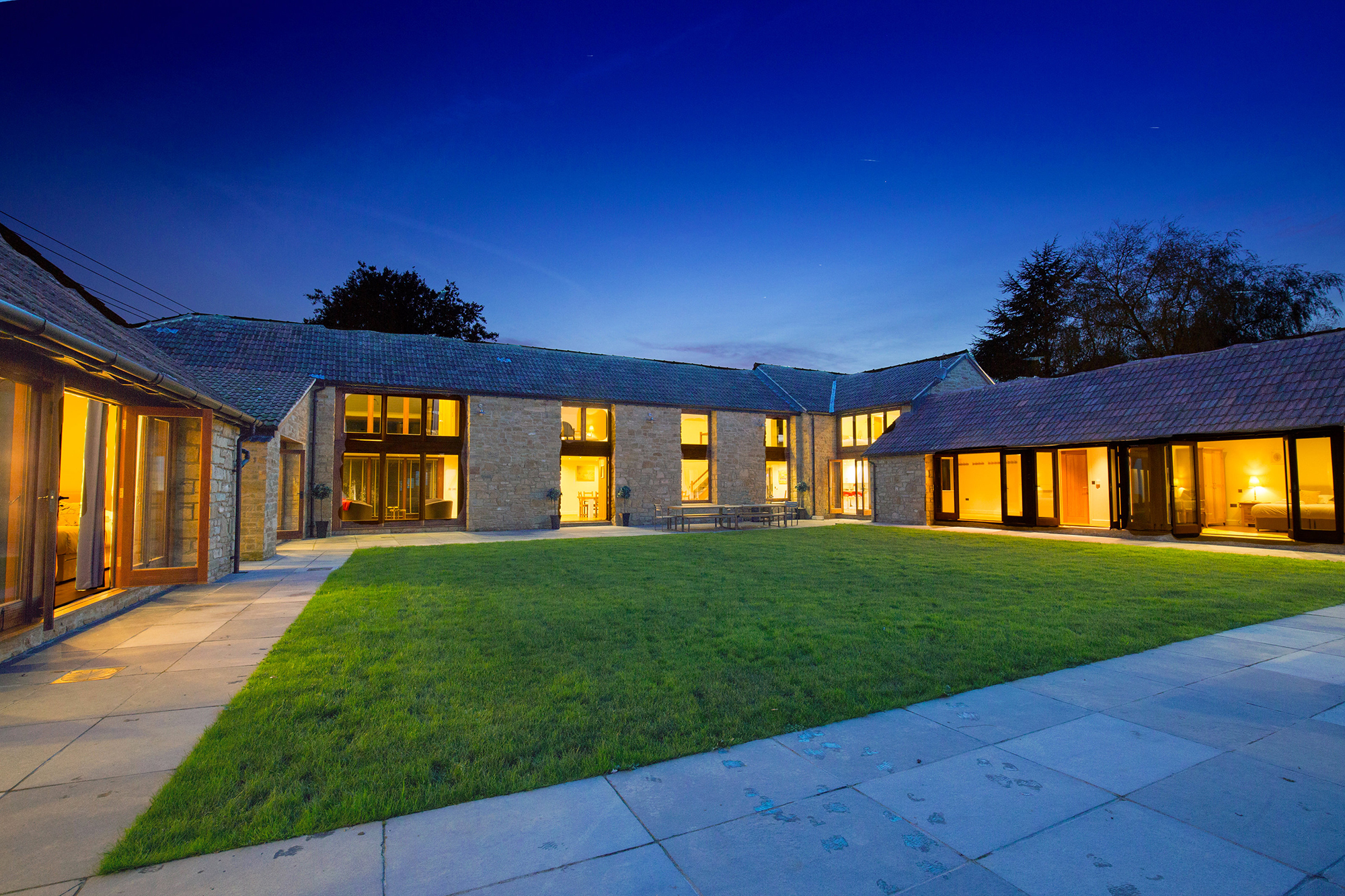 Pets welcome accommodation with a pool in South West, West Country
