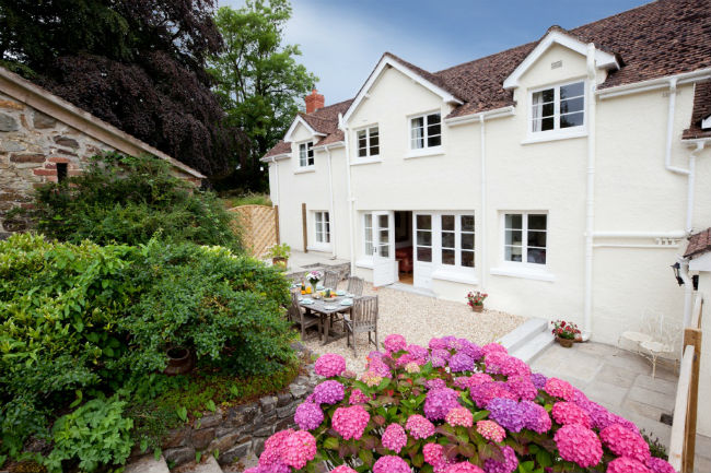 Pets welcome accommodation with a pool in South West, West Country