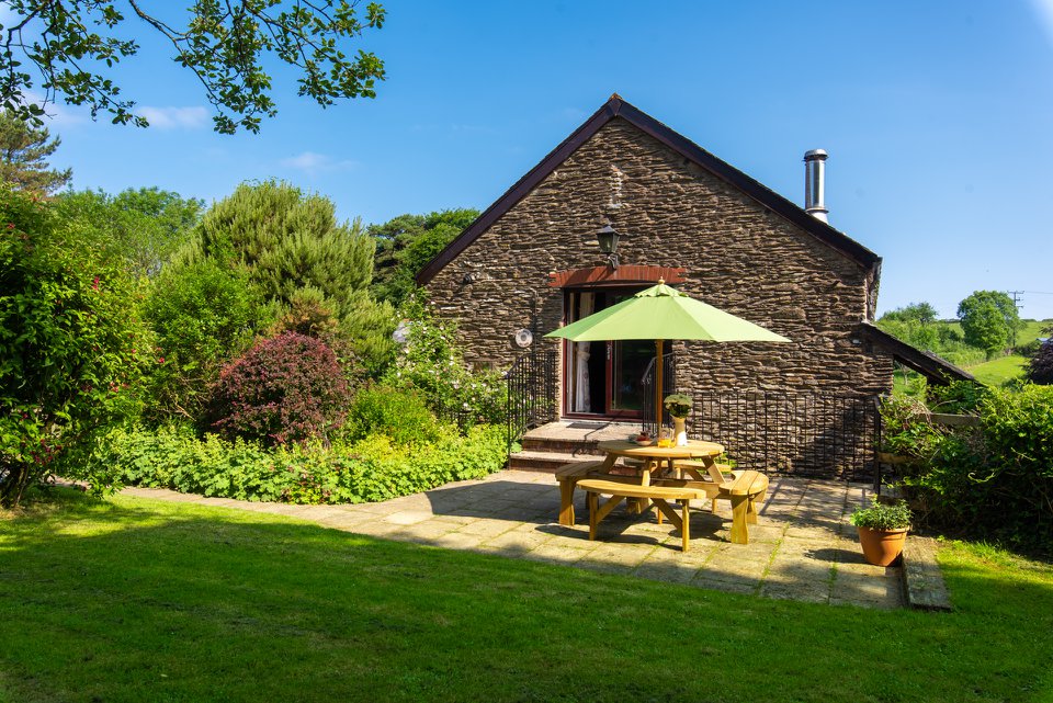 Pets welcome accommodation with a pool in West Country, South West