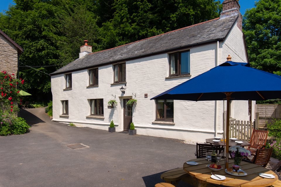 Pets welcome accommodation with a pool in West Country, South West