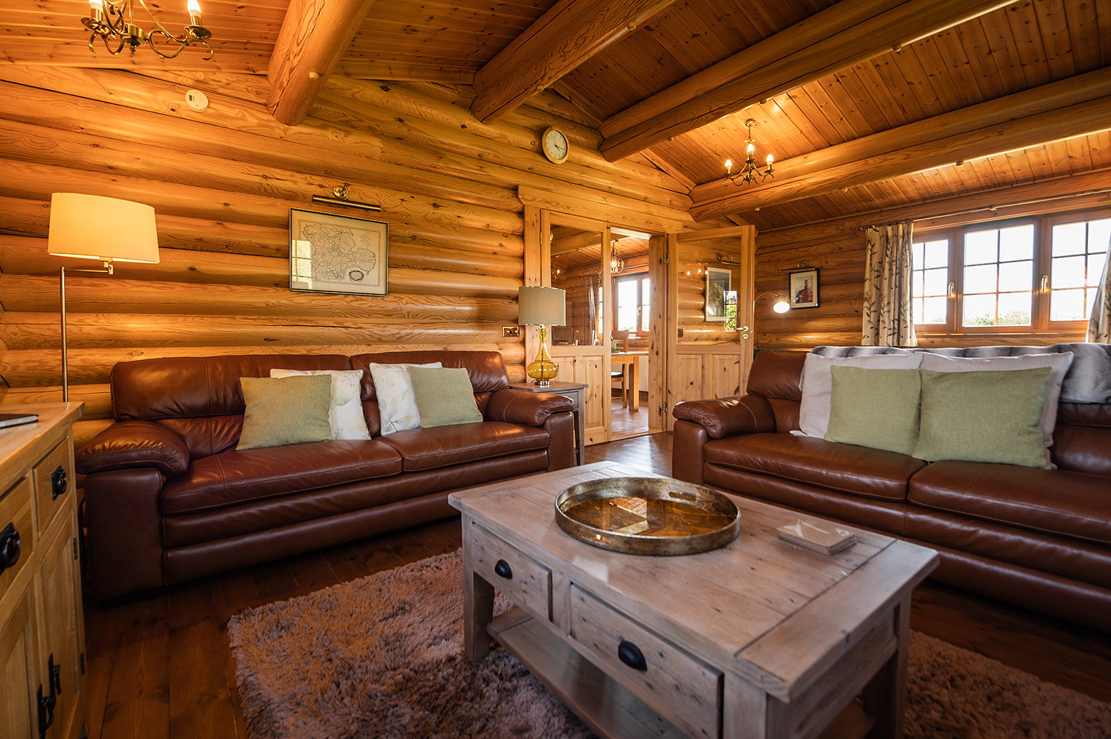 Log Cabin  ; Rural Retreat ; 
