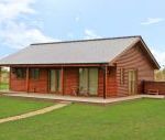 St Andrews Lodge dog friendly holiday cottage, Thorpe-On-The-Hill, East Anglia , Lincolnshire, England St Andrews Lodge dog friendly holiday cottage, Thorpe-On-The-Hill, East Anglia , Lincolnshire, England