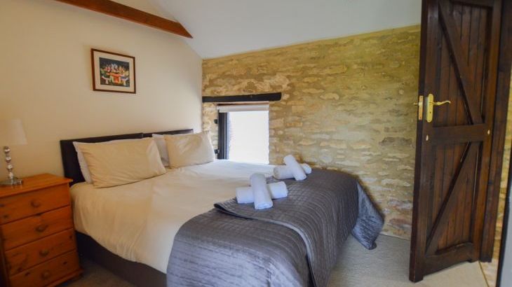 The Cotswold Manor Grange, Exclusive Hot-Tub, Games Barn, 70 acres of Parkland, sleeps  20,  Photo 23