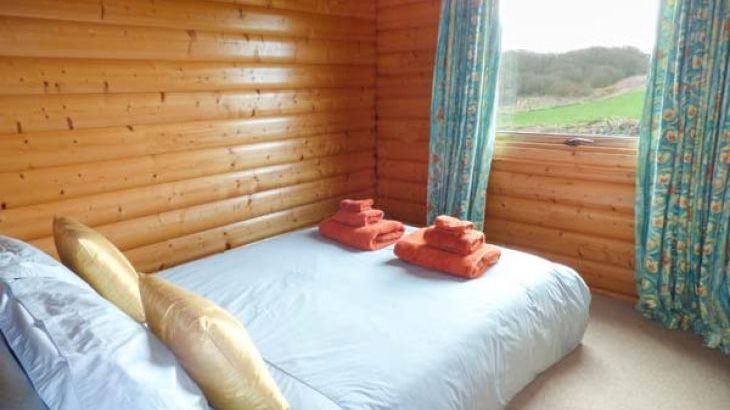 Ty Pren Pet-Friendly Holiday Cottage, South Wales  - Photo 7
