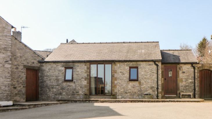 Swallow Barn Pet-Friendly Holiday Cottage, Near Bakewell - Photo 12