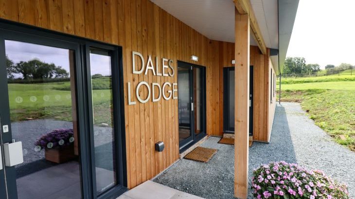 Dale's Lodge - Photo 3