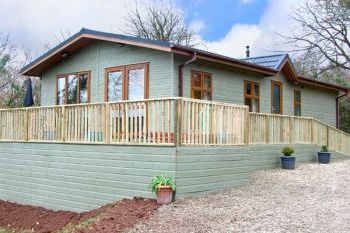 Sleeps 4 Holiday Rental with Hot Tub in South Wales Sleeps 4 Holiday Rental with Hot Tub in South Wales
