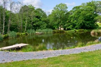 Sleeps 4 Holiday Rental with Hot Tub in South Wales Sleeps 4 Holiday Rental with Hot Tub in South Wales