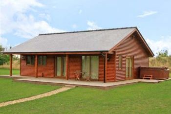 Cottage with Hot Tub Access in East midlands Cottage with Hot Tub Access in East midlands