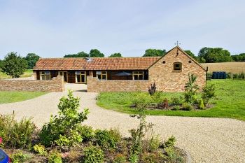 Cottage with Hot Tub Access in East Midlands Cottage with Hot Tub Access in East Midlands