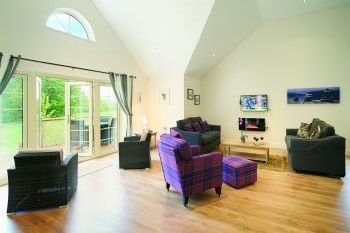 Sleeps 4 Holiday Rental with Hot Tub in East Anglia, Colne Valley Sleeps 4 Holiday Rental with Hot Tub in East Anglia, Colne Valley