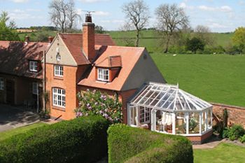 Sleeps 7 Hot Tub Cottage in The Peak District, Midlands Sleeps 7 Hot Tub Cottage in The Peak District, Midlands