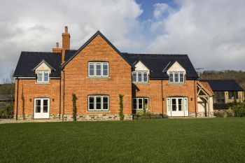 5* High Spec House with free WiFi,private driveway, games room, amazing garden and Sonos System - Herefordshire 5* High Spec House with free WiFi,private driveway, games room, amazing garden and Sonos System - Herefordshire