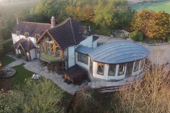 Sleeps 10 Hot Tub Cottage in South West, West Country Sleeps 10 Hot Tub Cottage in South West, West Country