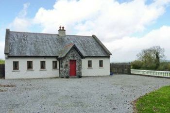 Sleeps 12 Hot Tub Cottage in Ireland Sleeps 12 Hot Tub Cottage in Ireland