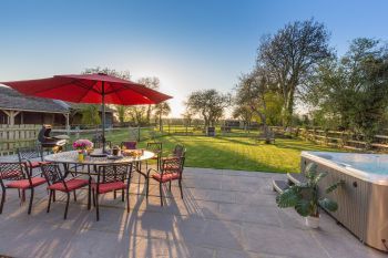 Holiday rental with Hot Tub Access in South West, West Country Holiday rental with Hot Tub Access in South West, West Country