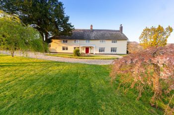 Sleeps 14 Holiday Rental with Hot Tub in South West, West Country, Blackdown Hills Sleeps 14 Holiday Rental with Hot Tub in South West, West Country, Blackdown Hills