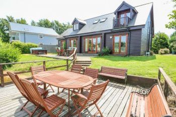 Holiday rental with Hot Tub Access in East Anglia Holiday rental with Hot Tub Access in East Anglia