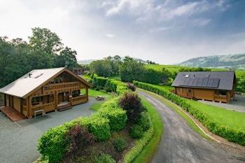 Cottage with Hot Tub Access in Mid Wales Cottage with Hot Tub Access in Mid Wales