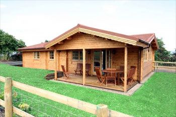 self catering log cabin worcestershire