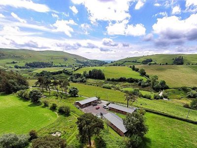 luxury log cabin with hot tub Wales