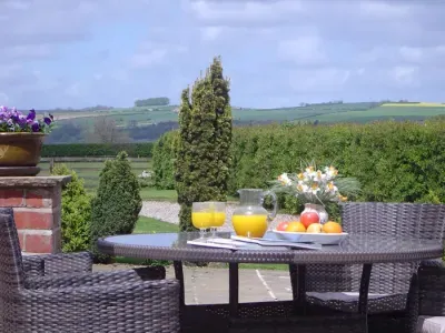 Self-catering cosy living area sleeps 4