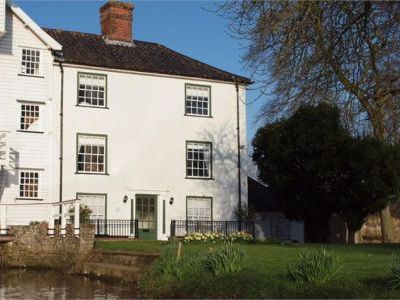 A select group of cottages on the Norfolk Suffolk border in the Waveney valley