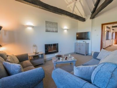 holiday cottages near Great yarmoth with swimming pool