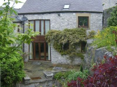 Self-catering large house derbyshire