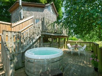Fantastic self-catering tree house for a unique holiday