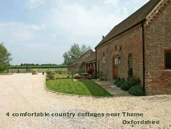Cottage with double bedroom, 2 twin bedrooms, 2 bathrooms near Thame