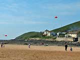 country cotttages cornwall - flying kites