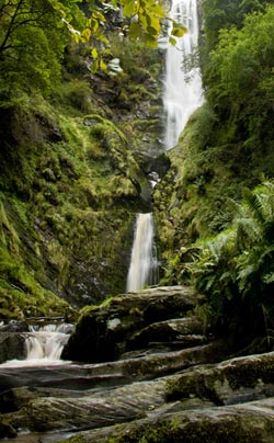 self-catering accommodation near Pistyll Rhaeadr Wales