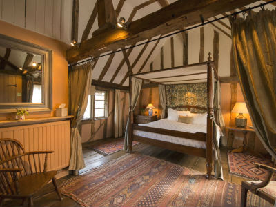 Romantic four poster bed