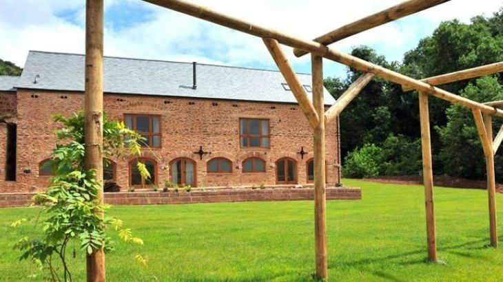 Hot tub with pool cottage   in South West, West Country