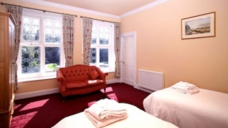 Knowle Manor, sleeps  53,  Photo 7