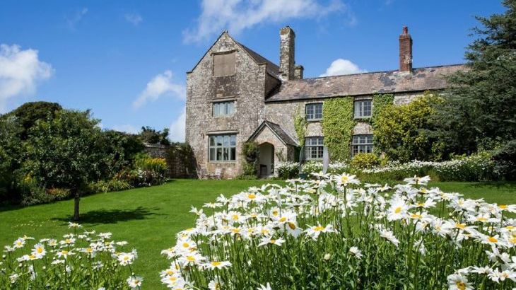 Cottages with a swimming pool near beaches   in South West, West Country, North Devon, West Devon