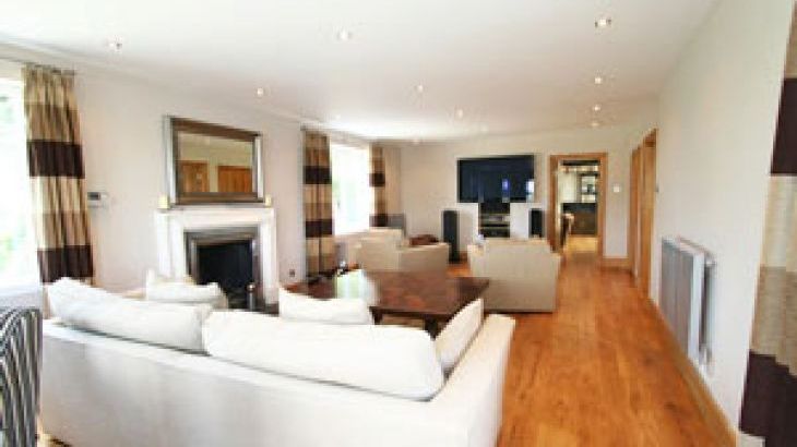 Four Ashes (Stunning Water Views), sleeps 12, Photo 3 Four Ashes (Stunning Water Views), sleeps 12, Photo 3