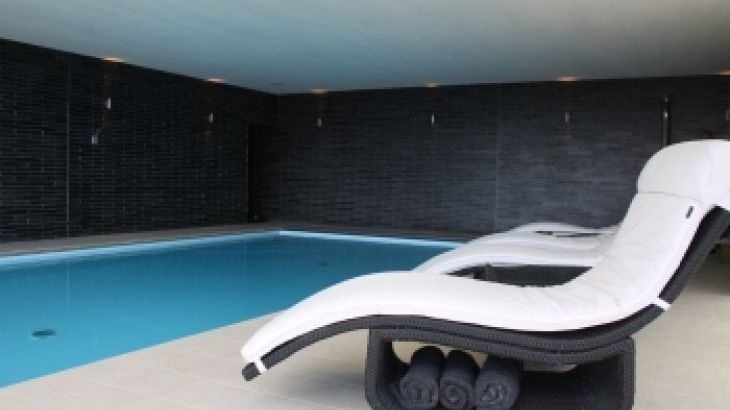 Four Ashes (Stunning Water Views), sleeps 12, Photo 4 Four Ashes (Stunning Water Views), sleeps 12, Photo 4