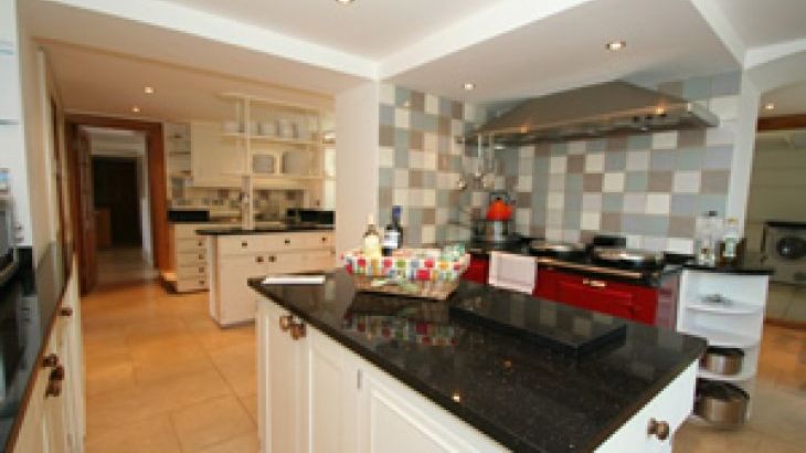 Four Ashes (Stunning Water Views), sleeps 12, Photo 5 Four Ashes (Stunning Water Views), sleeps 12, Photo 5
