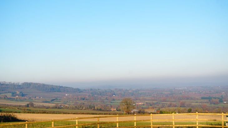 Sleeps 10, Gold Award Winning House, M1 rated, ideal for all generations with downstairs bedroom and wet room - Photo 23