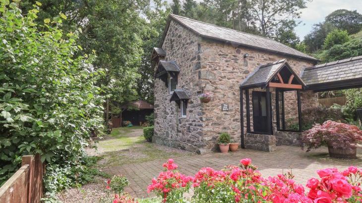 The Old Barn Pet-Friendly Holiday Cottage, North Wales 