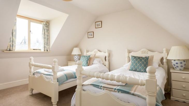 Stanway House, sleeps  18,  Photo 6