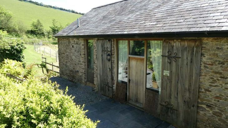 Nutcombe Barn