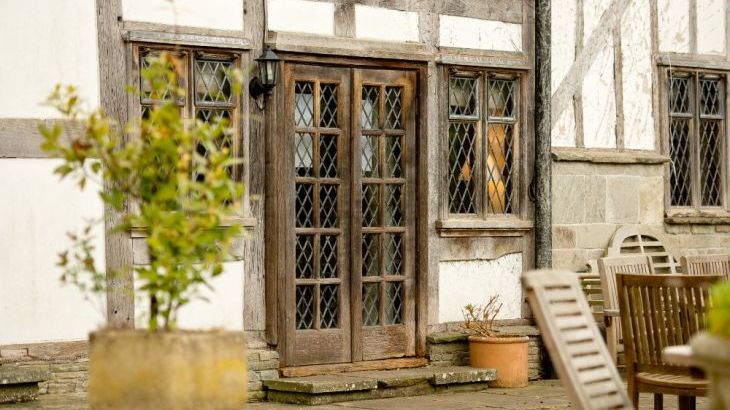 The Manor House - Photo 1