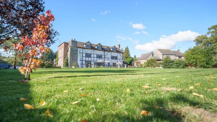 The Manor House - Photo 8