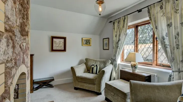 Two Grooms Cottage - Photo 3